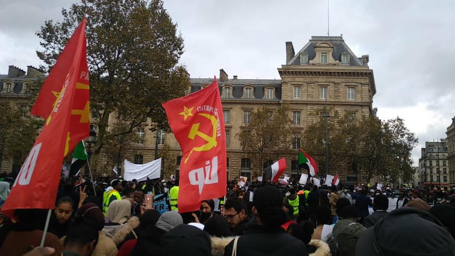 Paris’te Sudan devrimine destek eylemi