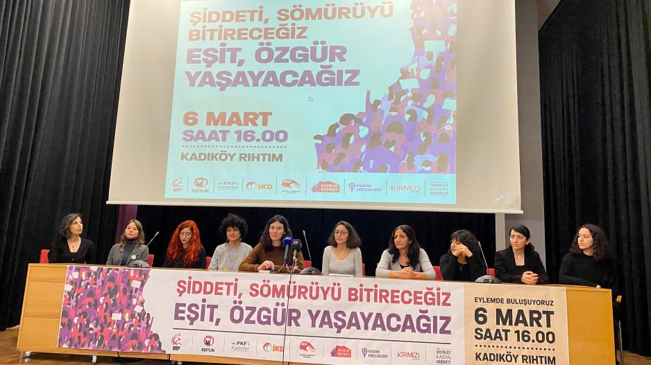 Dünya Emekçi Kadınlar Günü için 6 Mart Pazar günü Kadıköy’de buluşuyoruz Dünya Emekçi Kadınlar Günü için 6 Mart Pazar günü Kadıköy’de buluşuyoruz