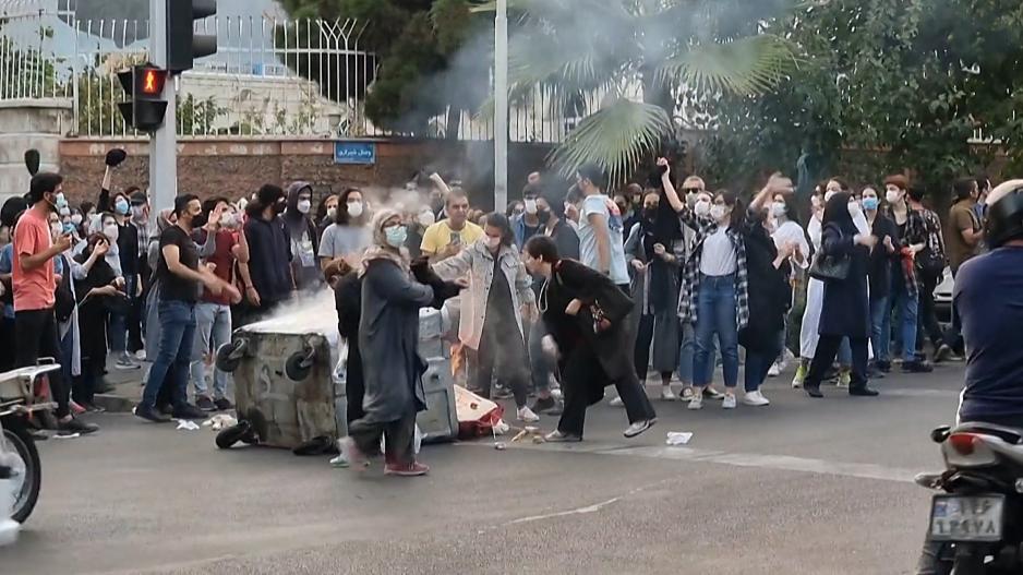 İran’da halk ayakta