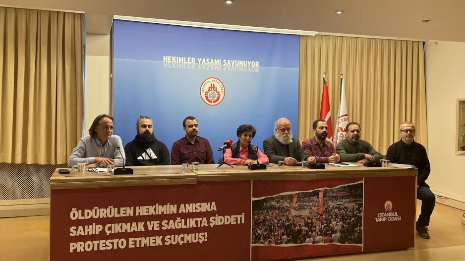 Sağlık emekçilerine uygulanan şiddeti protesto etmek suç değildir!