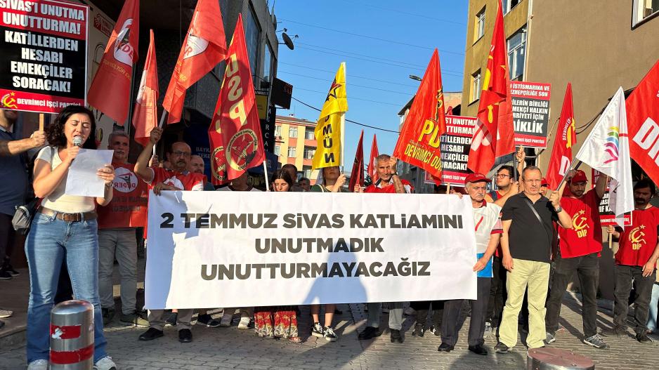 İstanbul İkitelli’de Sivas katliamı anması: “Unutmadık unutturmayacağız!”