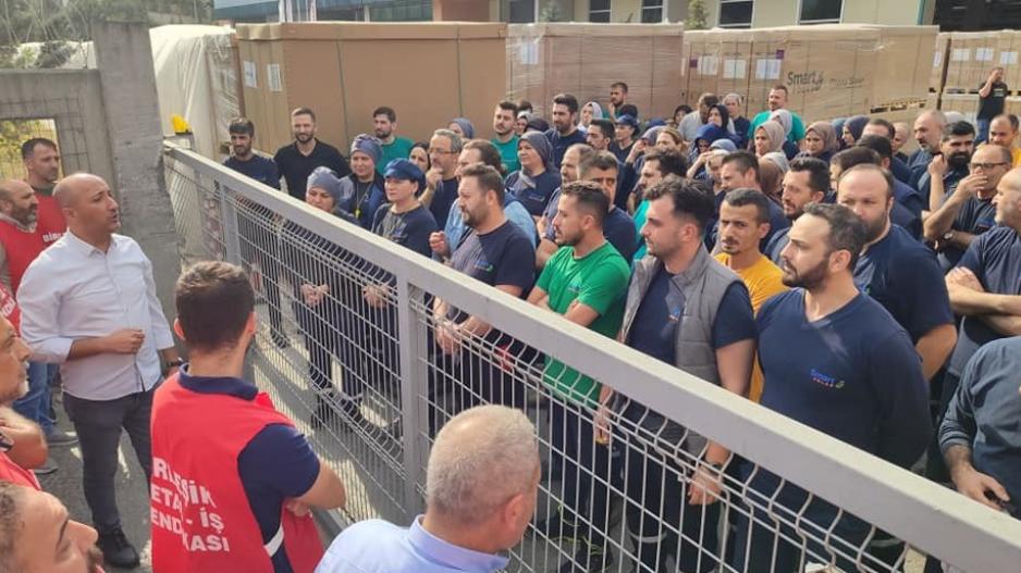 Gebze Smart Solar fabrikasından bir işçi: Zafer işgalle, grevle geldi! Bu daha başlangıç mücadeleye devam!