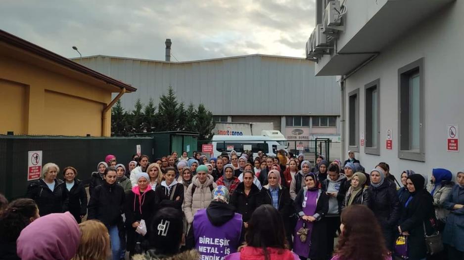 Emekçi kadınlar fabrikada, mahallede, meydanlarda şiddete karşı mücadeleyi yükseltti!