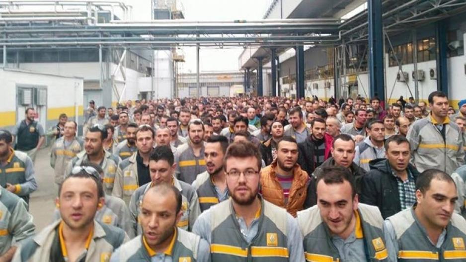 Bursa Oyak Renault'dan bir işçi