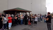 Tuzla Chen Solar’dan metal işçisi bir kadın: “Bütün çiçekleri koparabilirler ama baharın gelişini engelleyemezler!” 