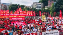Tamamlayıcı Emeklilik Sistemi’ne hayır! Kıdem tazminatına dokunmak genel grev sebebidir!