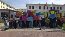 Gebze Teknik Üniversitesi öğrencileri sıra arkadaşlarına ve ücretsiz, nitelikli barınma haklarına sahip çıkıyor!