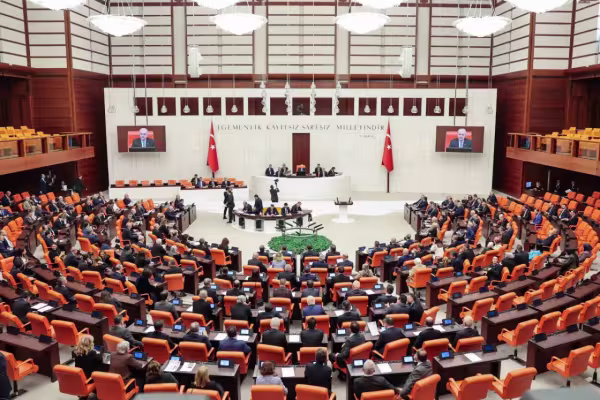 ara-secim.png