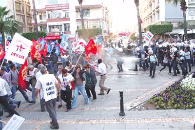 adana-daki-reyhanli-eyleminde-ortalik-karisti-4632938_400.jpg