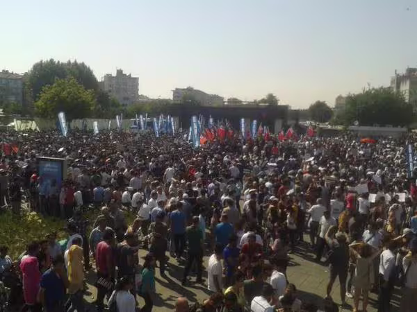 barisblokuaksaray.jpg