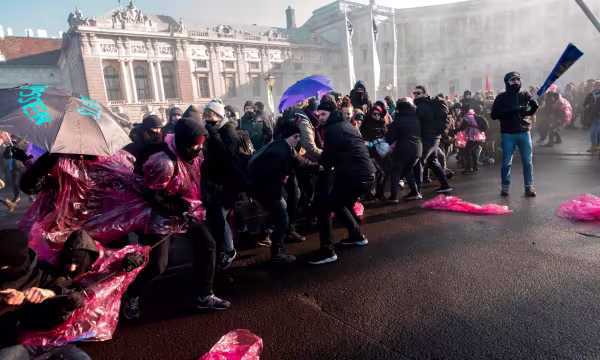 dkdk_kahlenberg_protestosu.jpg