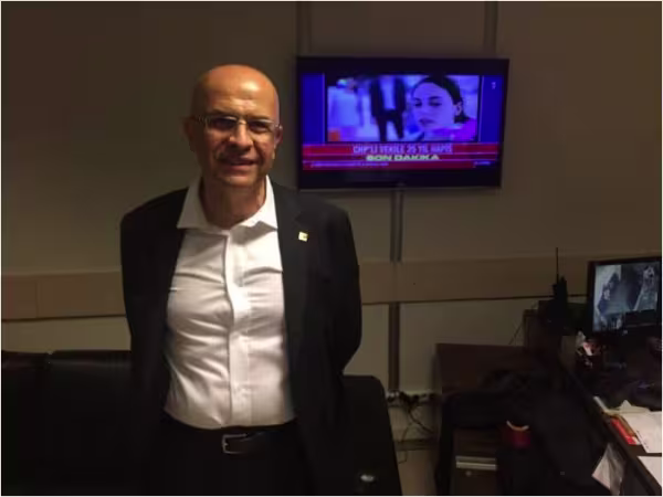 enis_berberoglu.jpg