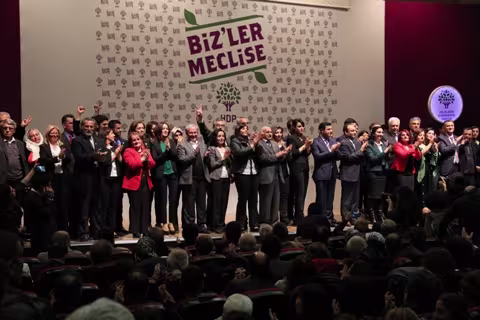 hdp_aday_tanitim_toplantisi_1.jpg
