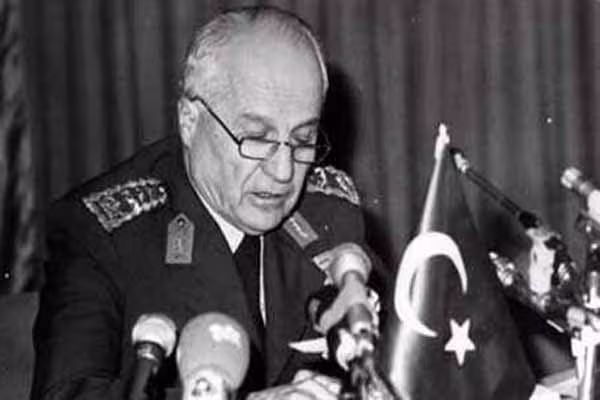 kenan-evren-kimdir-hayati.jpg