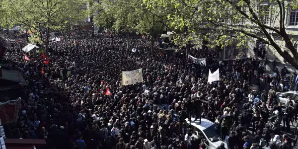 paris-1_mayis_2017.gif